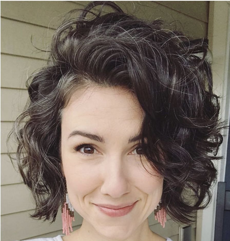 Каре Пикси на кудрявые волосы