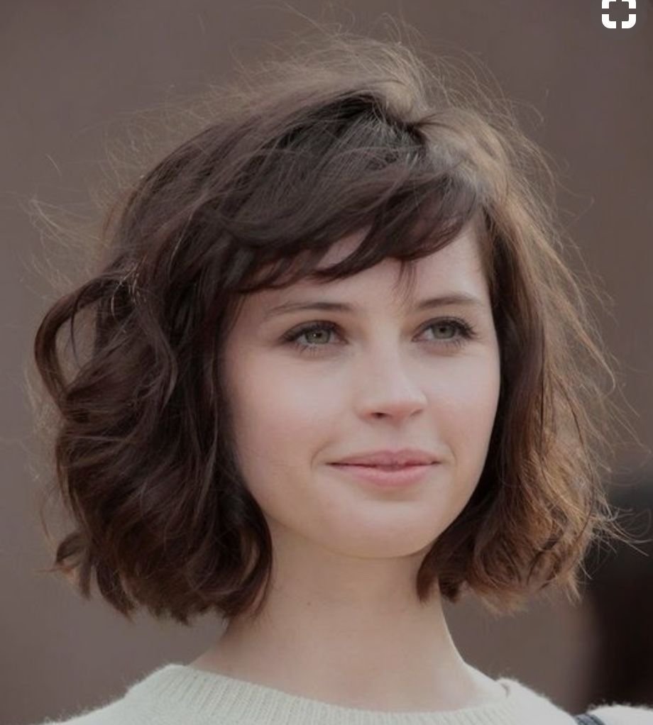 Боб каре на волнистые волосы