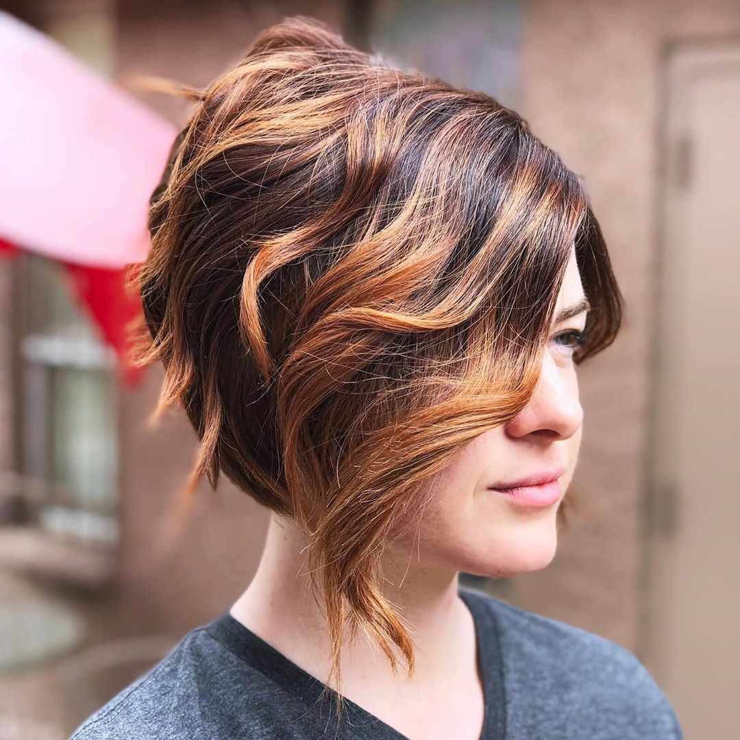 Цветные пряди на рыжих волосах