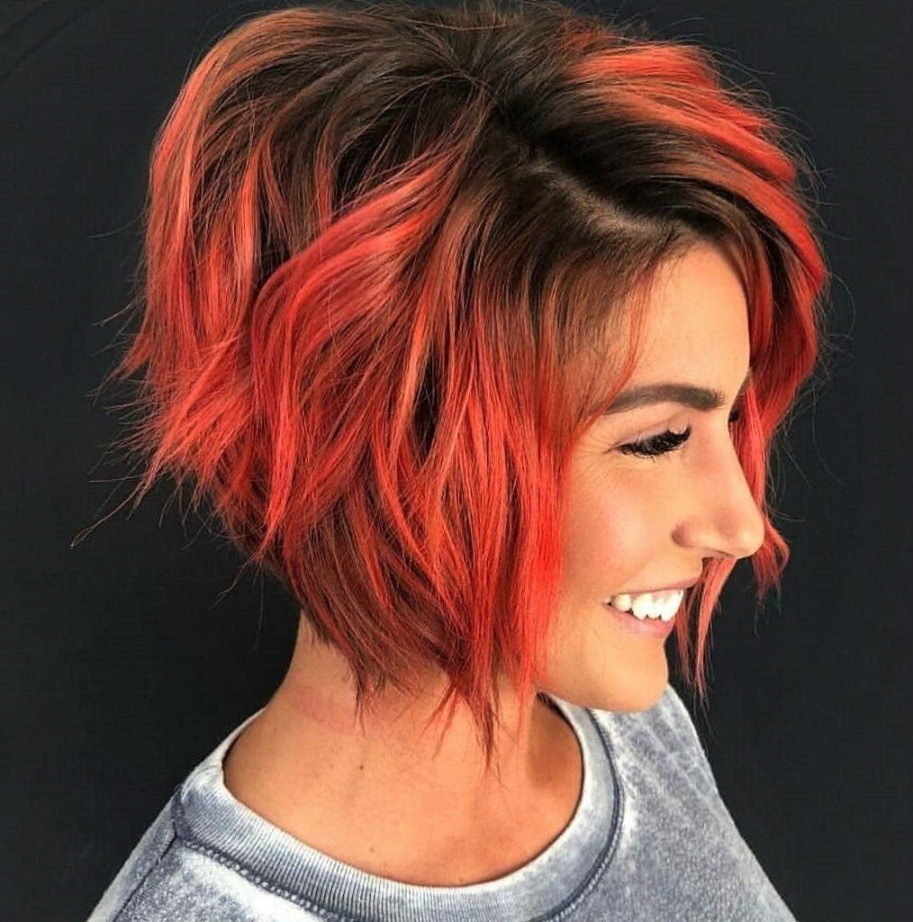 Яркие пряди на короткие волосы