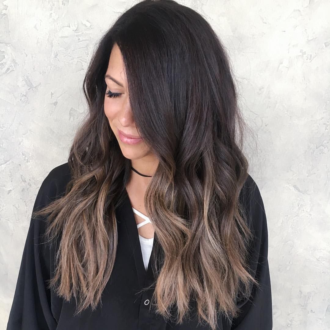 Легкое омбре на темные волосы