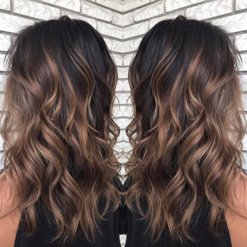 Шатуш и балаяж на темные длинные волосы