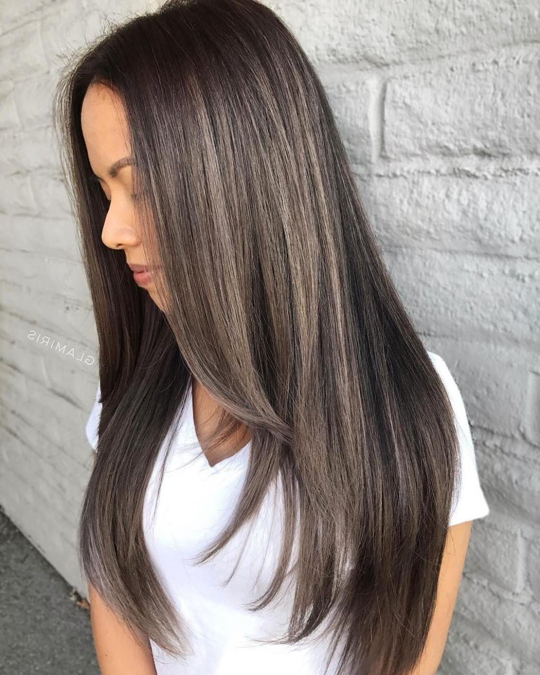 Балаяж на темные волосы с пепельным оттенком