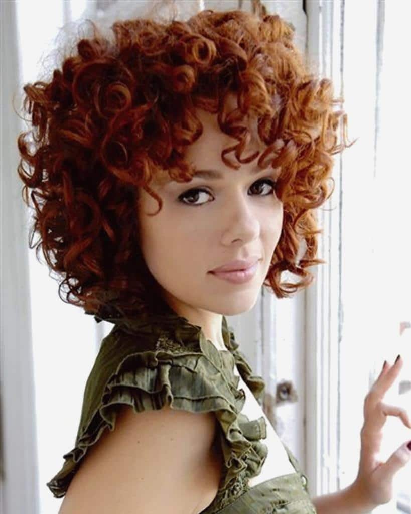 Curly Bob модель