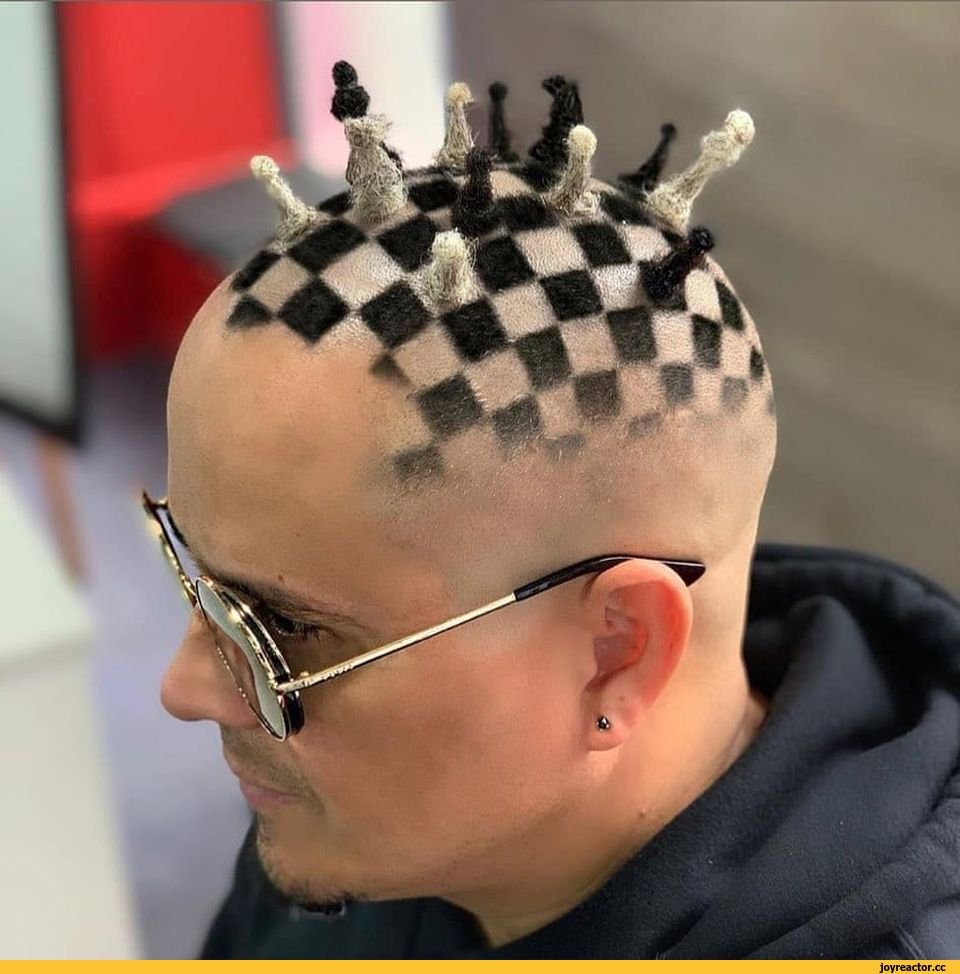 Шахматы на голове прическа