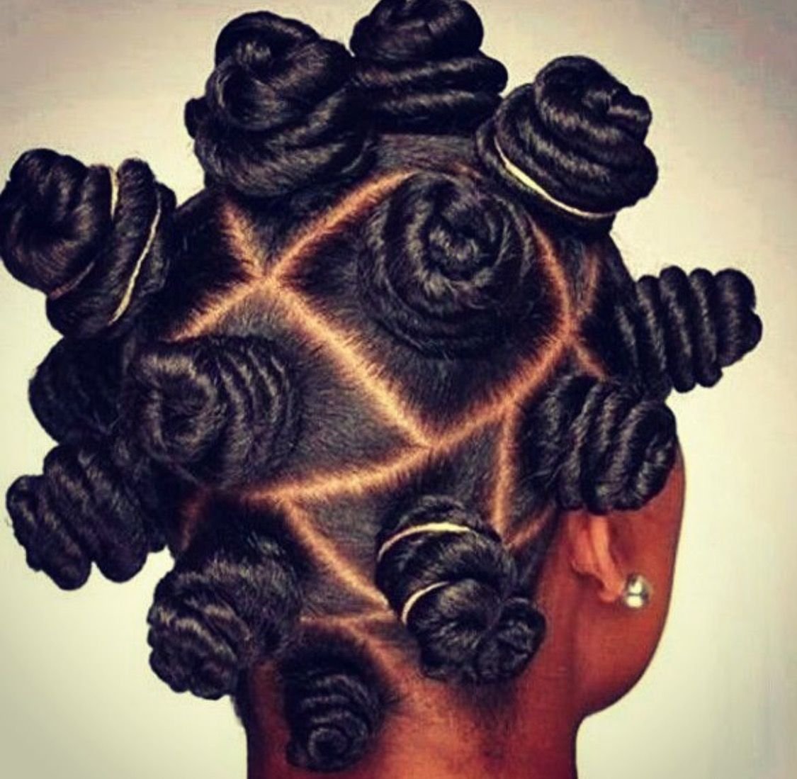 Много маленькие пучки Африканская причёска