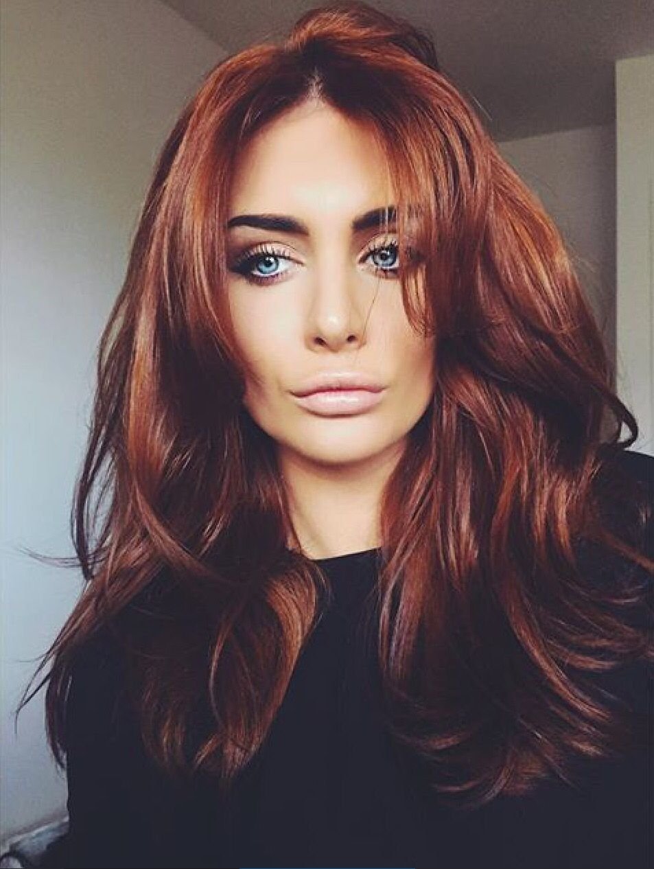 Клара Алонсо цвет волос