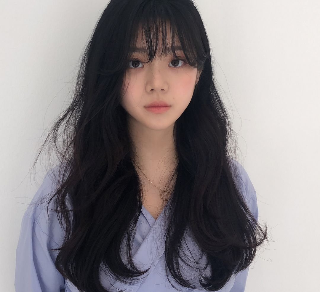 Стрижка на длинные черные волосы