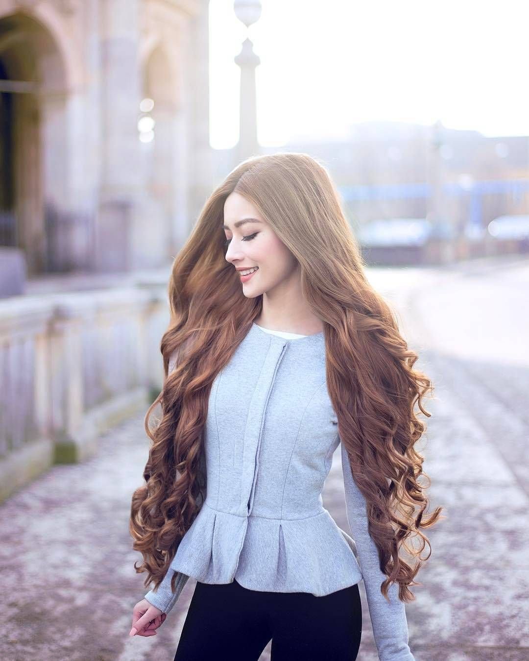 Русые волосы до талии