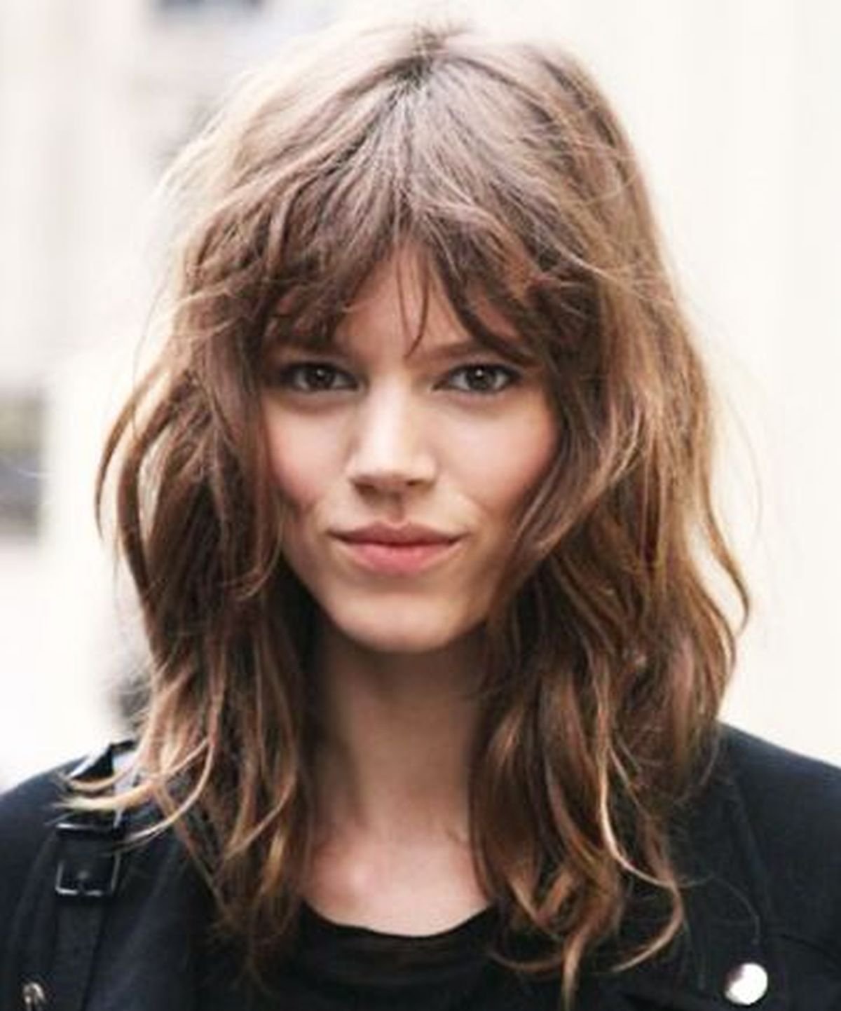 Челка на вьющиеся волосы для девочки
