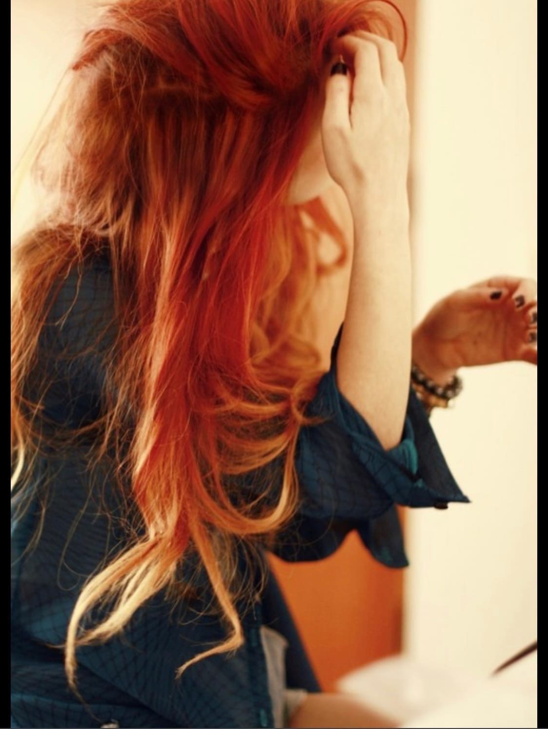 Рыжая со спины