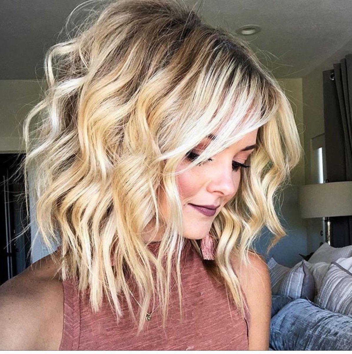 Каскад на волосы по плечи кудрявые