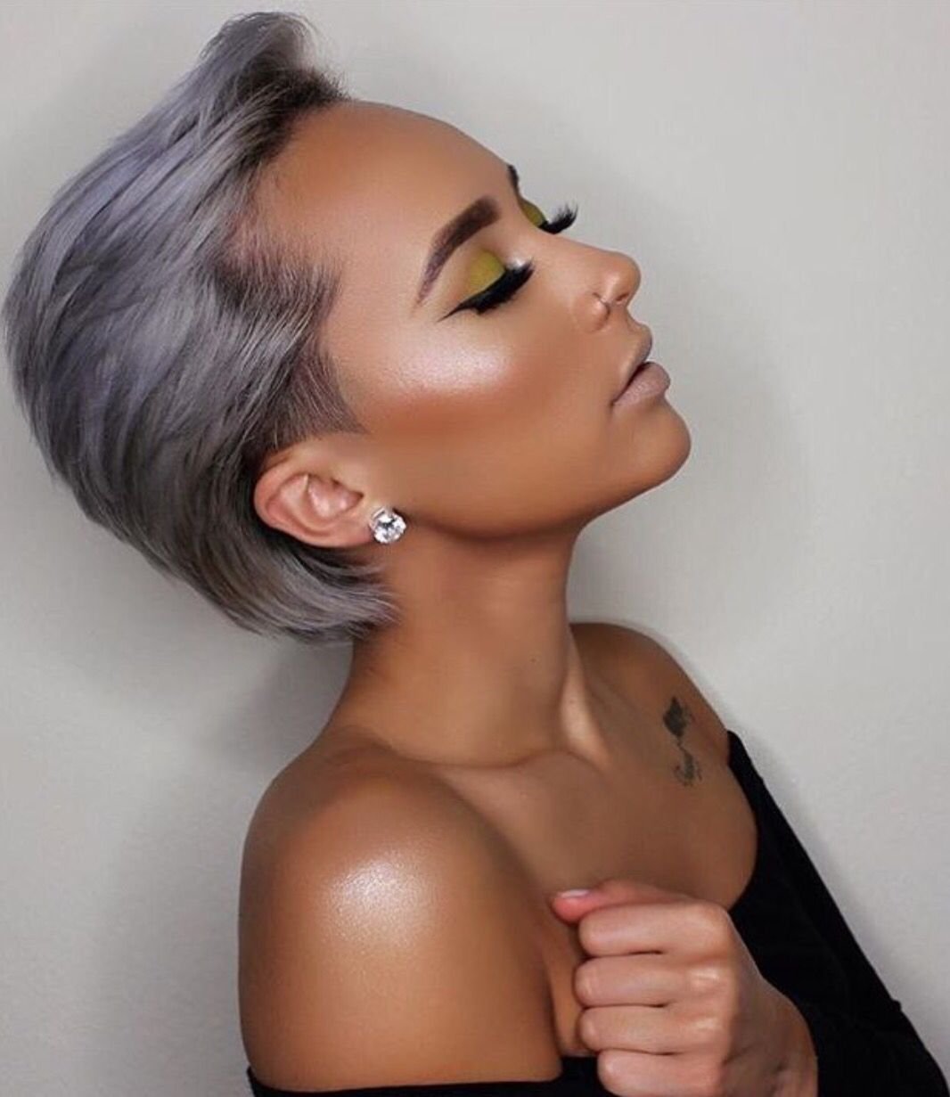 Деми Мур с короткой стрижкой