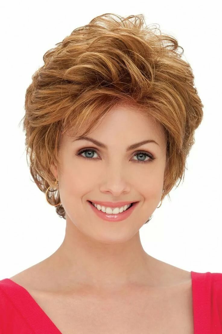 Причёски на короткие волосы для женщин