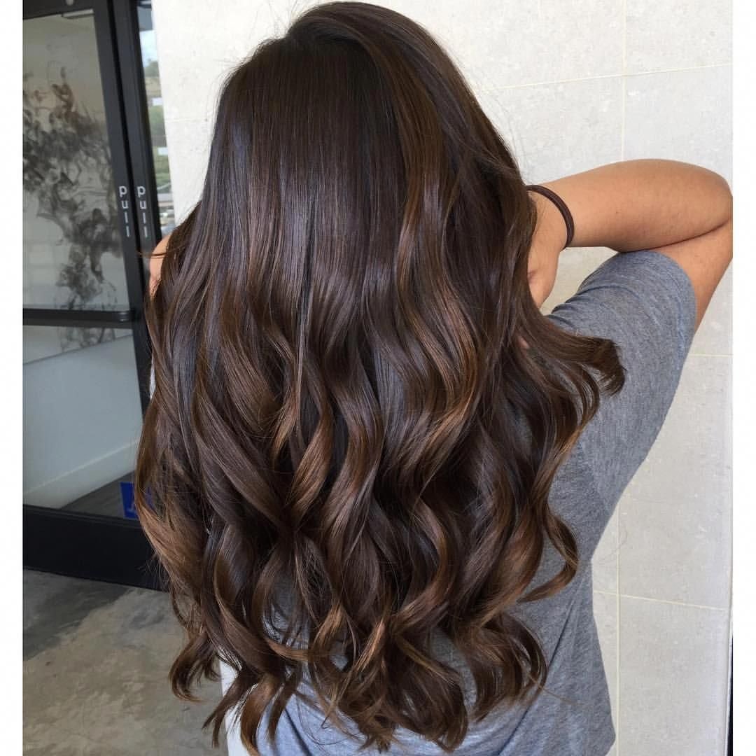 Однотонное окрашивание темных волос