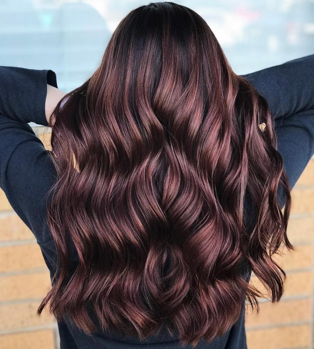 Шоколадно розовый цвет волос
