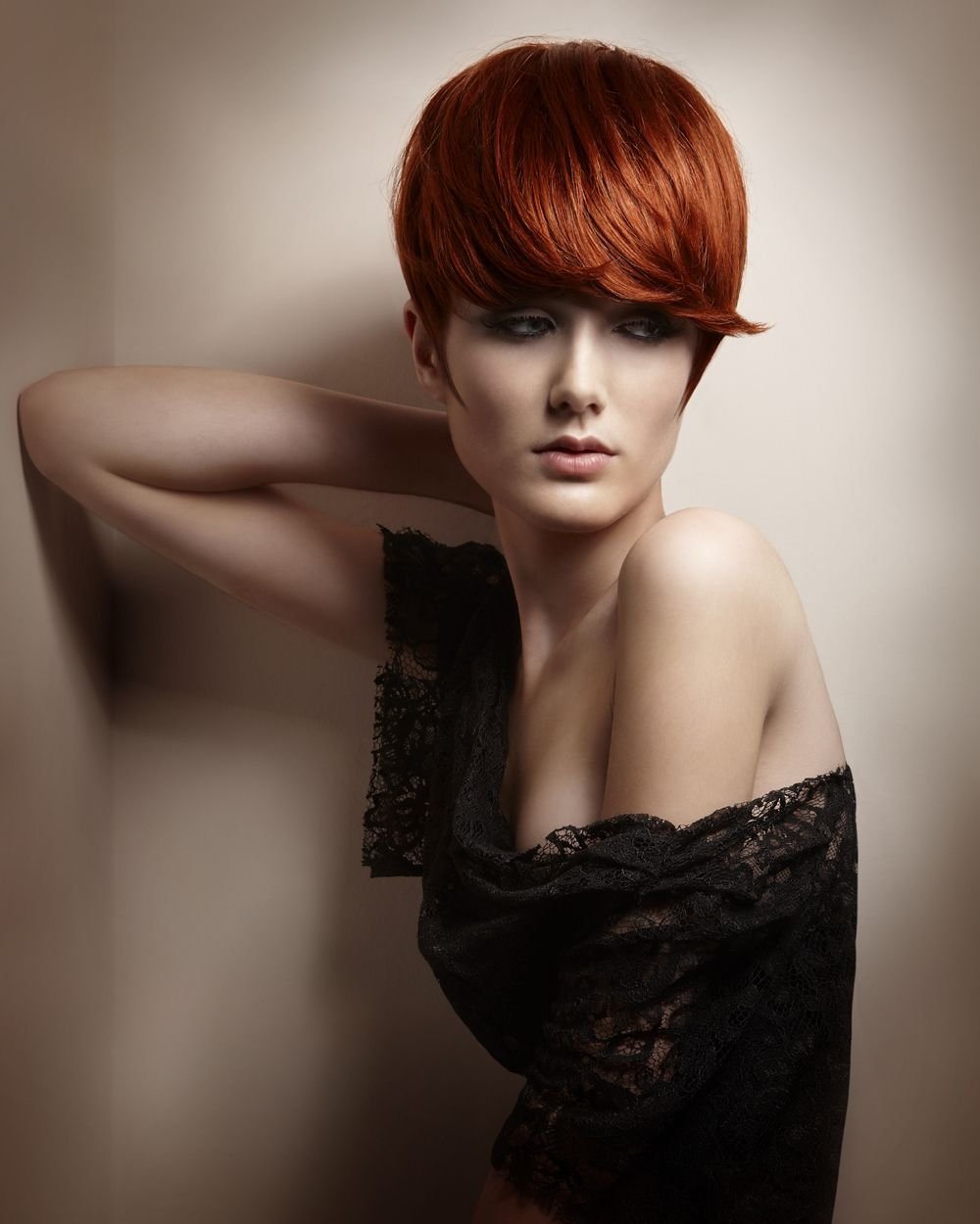 Модельная стрижка рыжие волосы