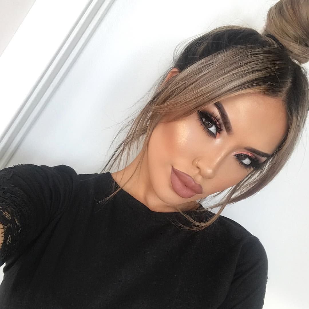 Чёлка на две стороны