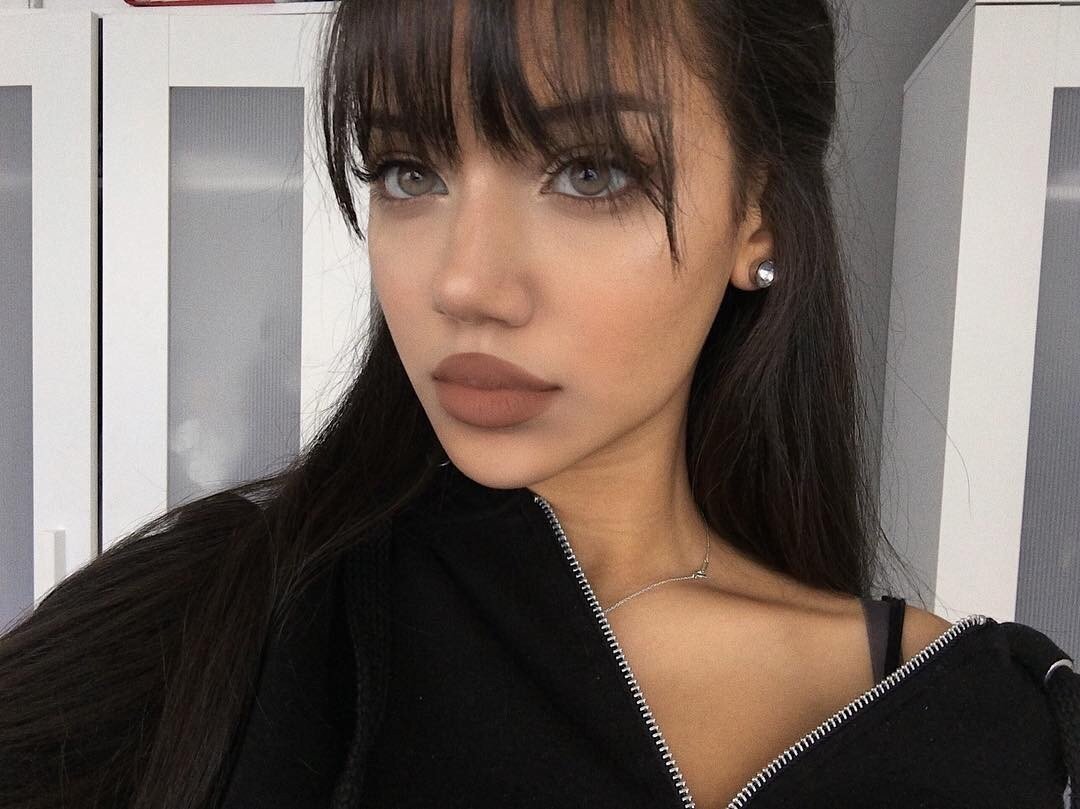 Редкая челка