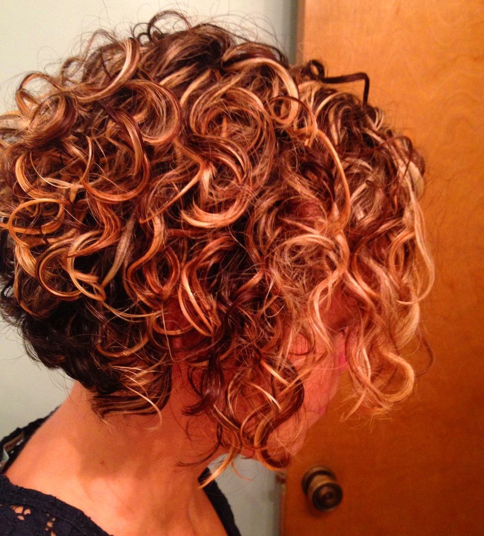 Стрижка каре-Боб на средние кудри