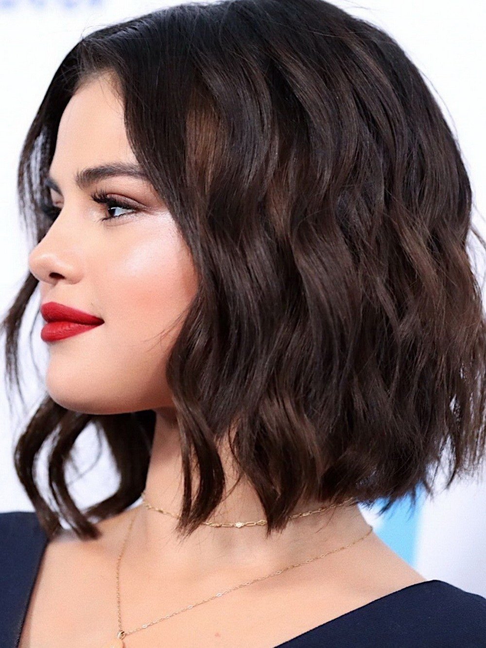 Стрижка Боб каре на короткие без челки кудрявые волосы