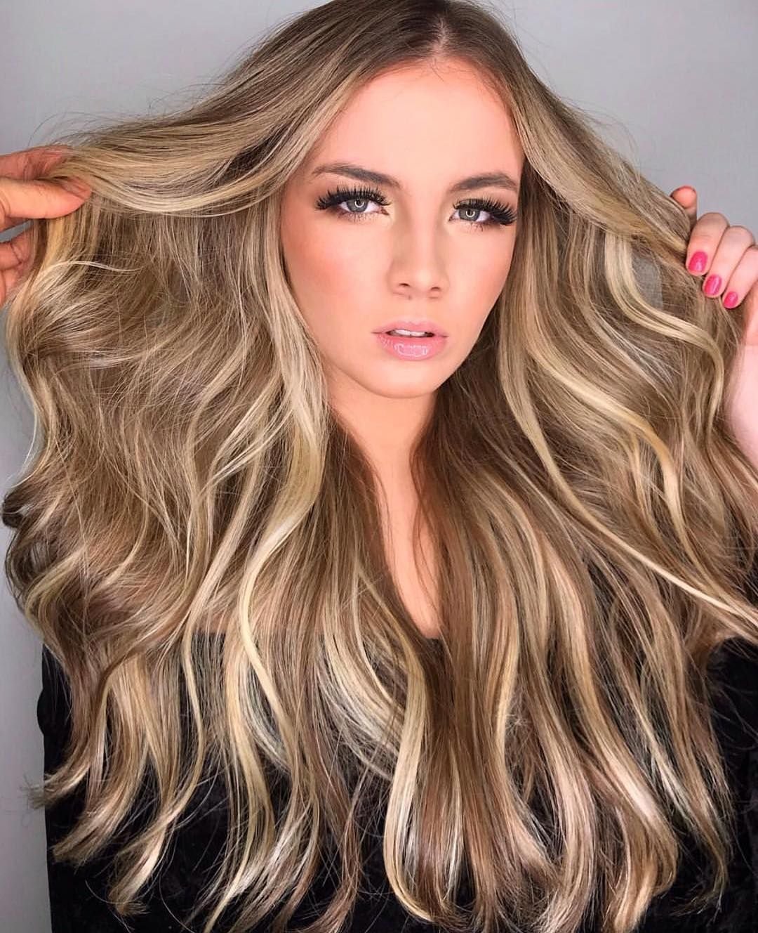 Стефани Даниэль пепельная блонд