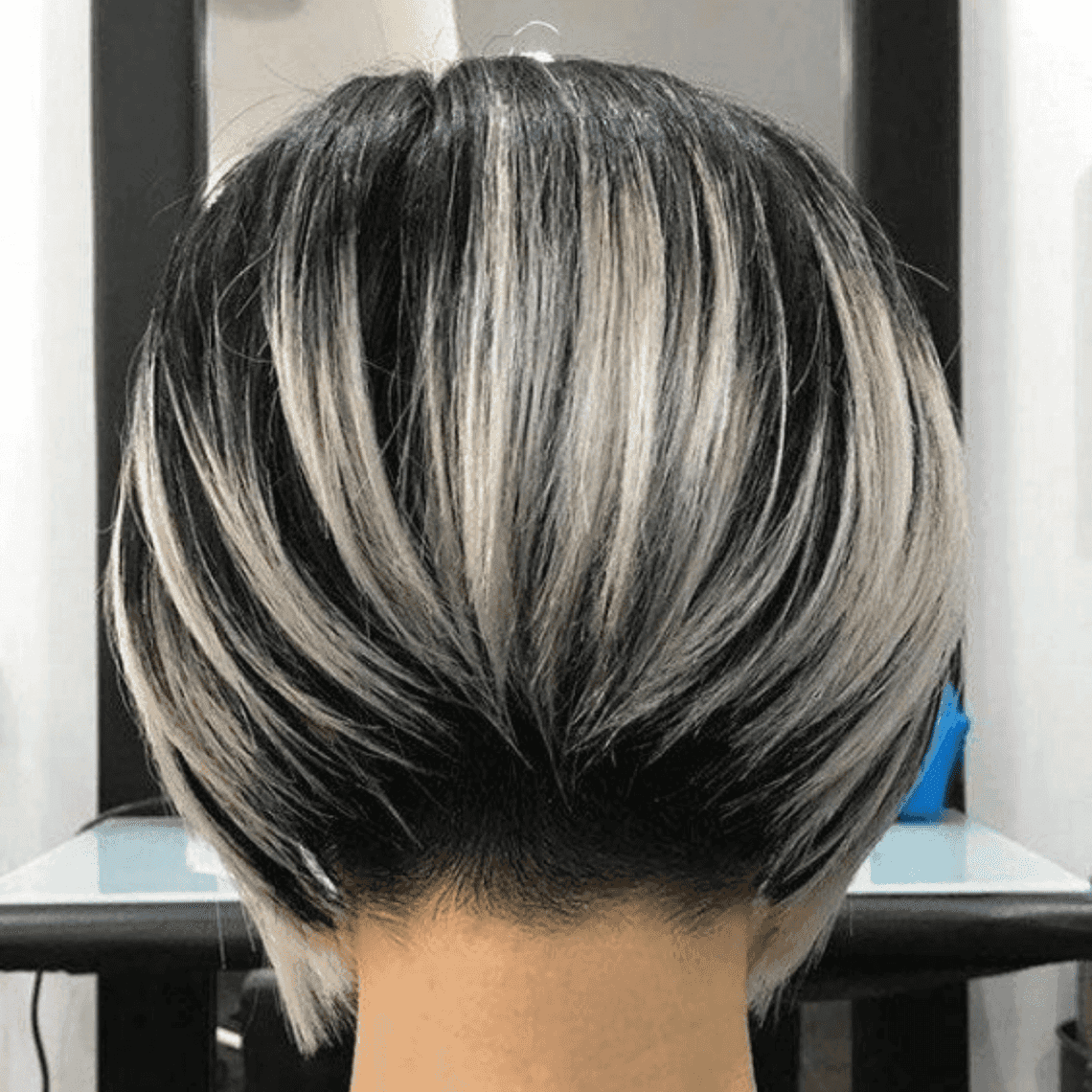 Мелирование на тёмные крашеные волосы короткие