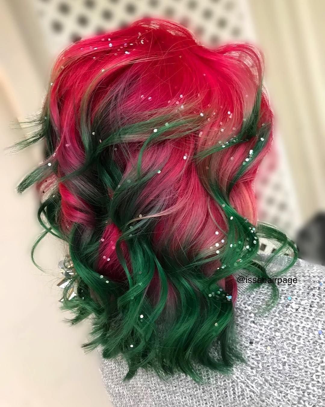 Рыжие концы на светлых волосах