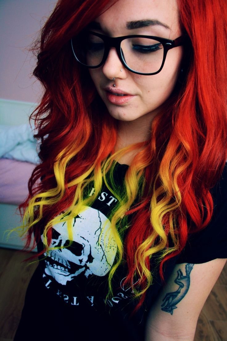 Красное мелирование на русые волосы