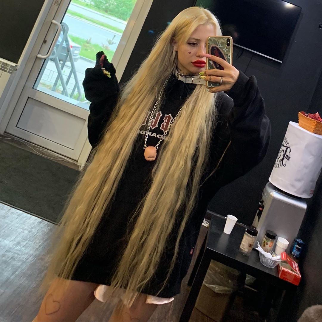 Нарощенные волосы блонд