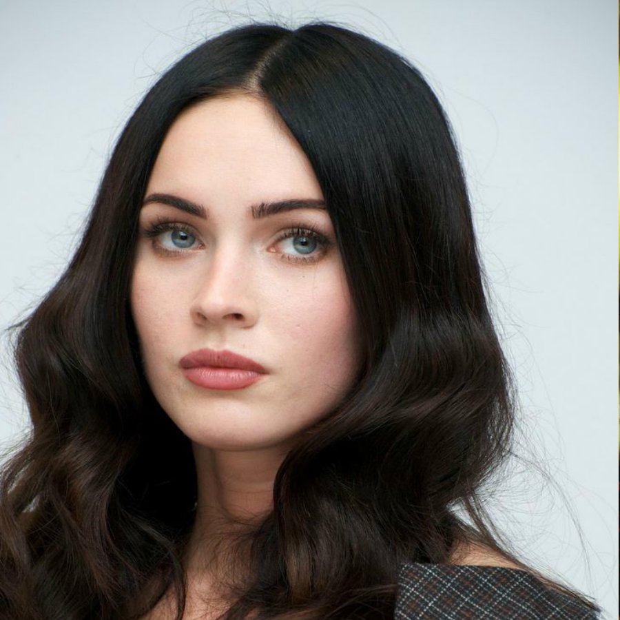 Темно каштановые волосы макияж