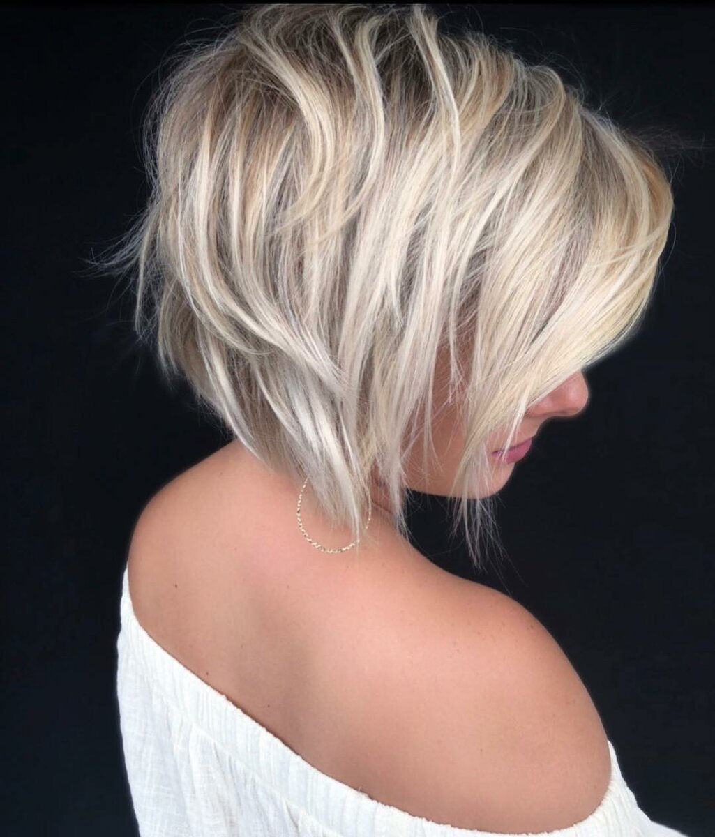 Многослойный Боб слоистый Боб на средние волосы