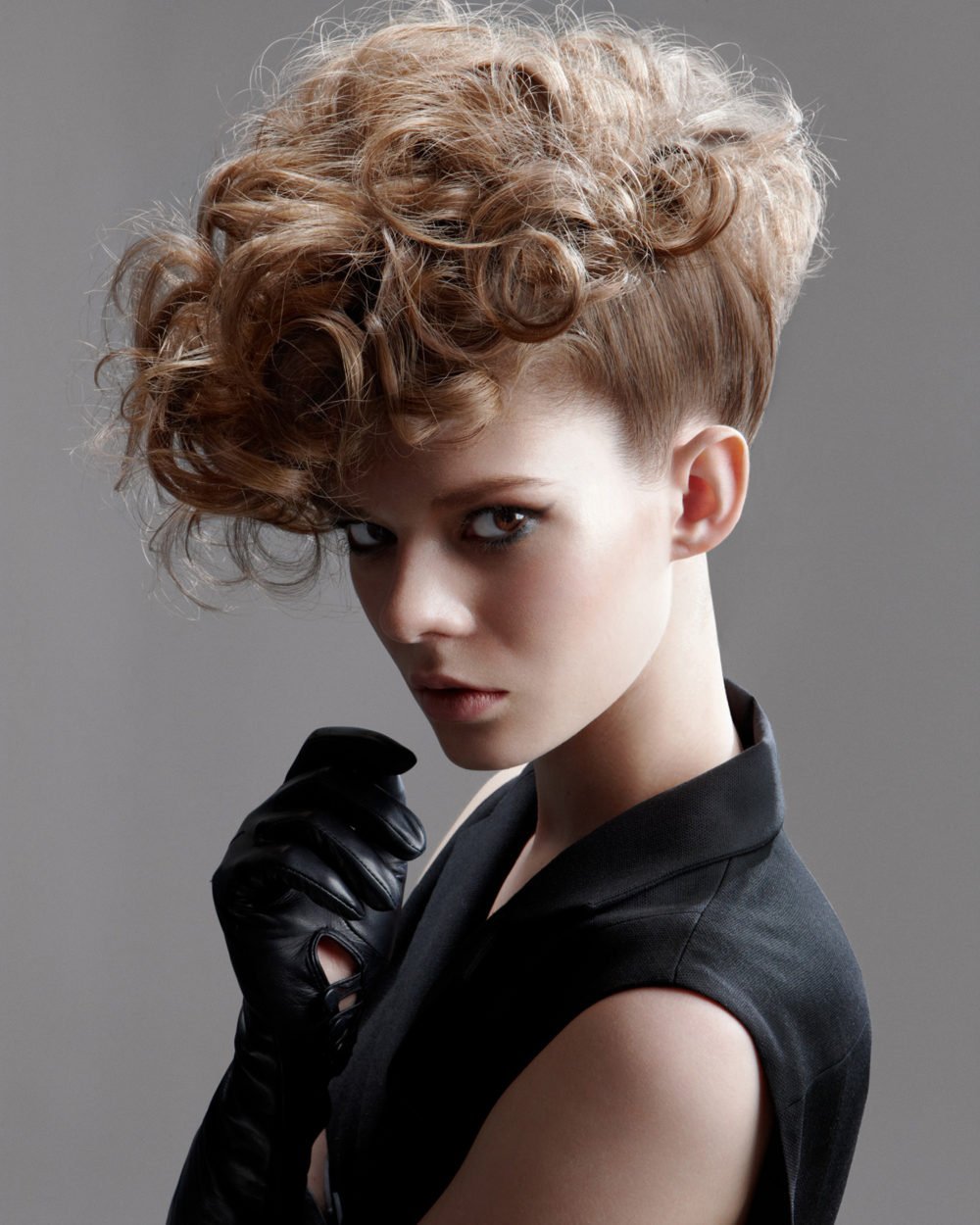 Шарлиз Терон каре с удлинением