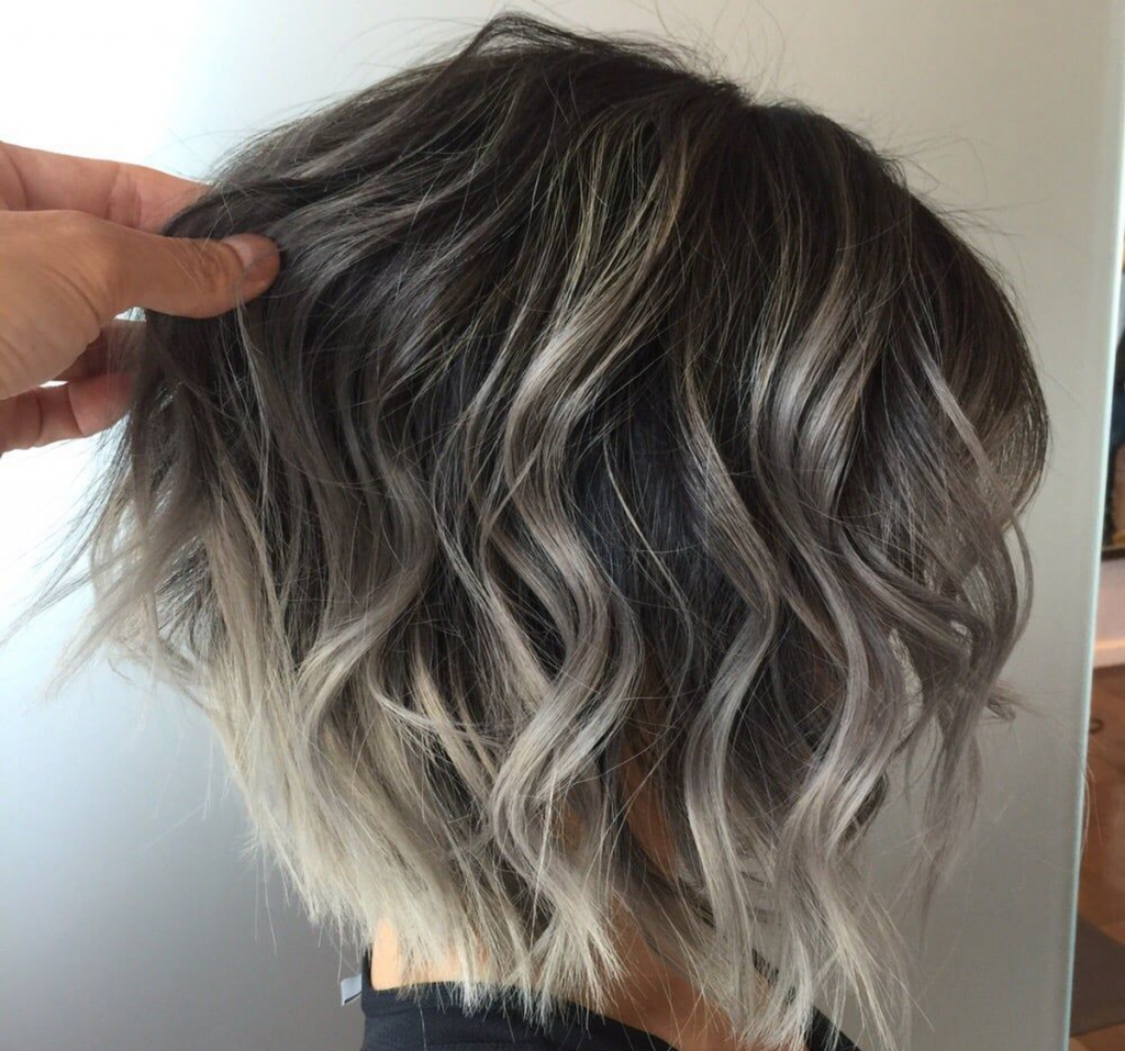 Пепельный балаяж на каре