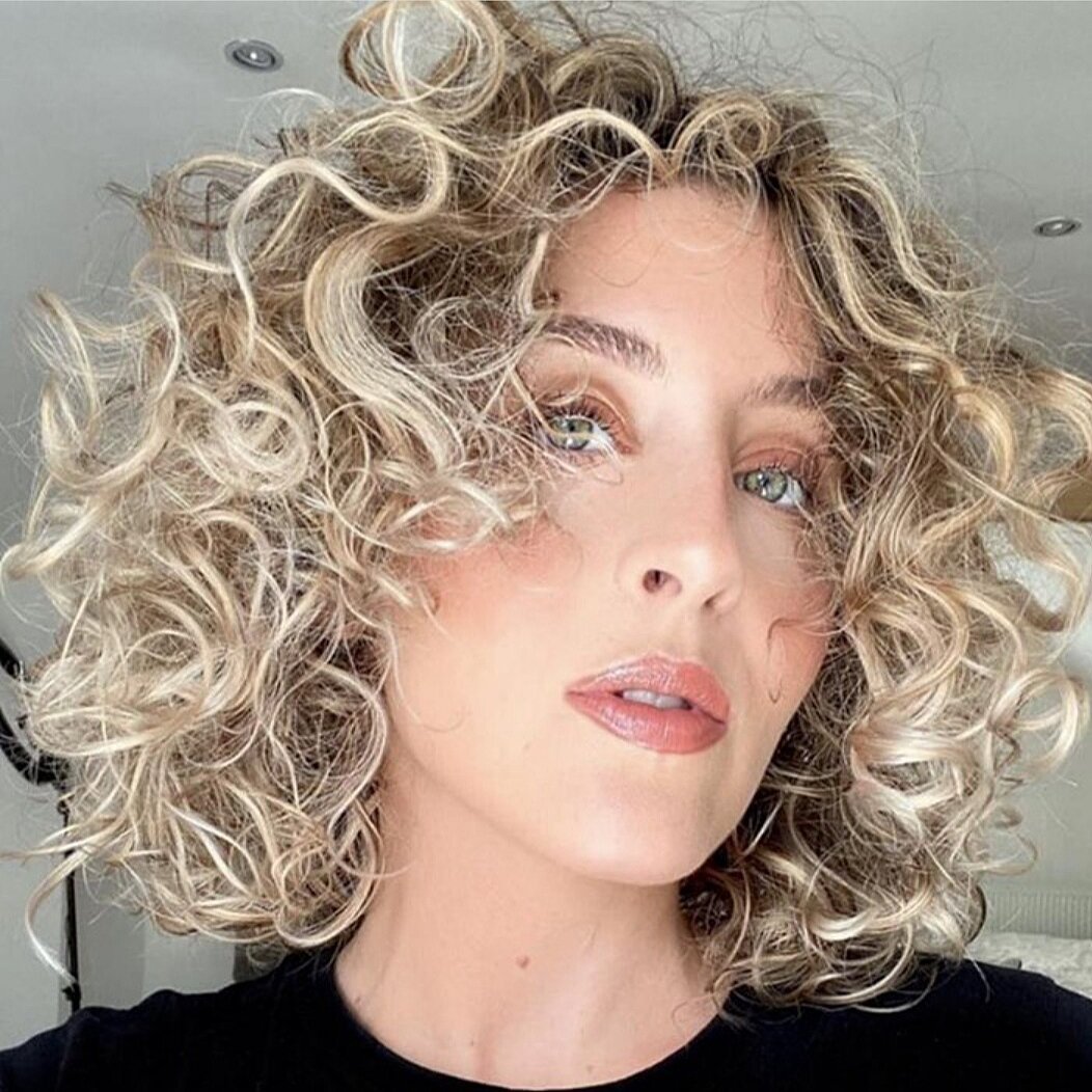 Карвинг на волосы до плеч