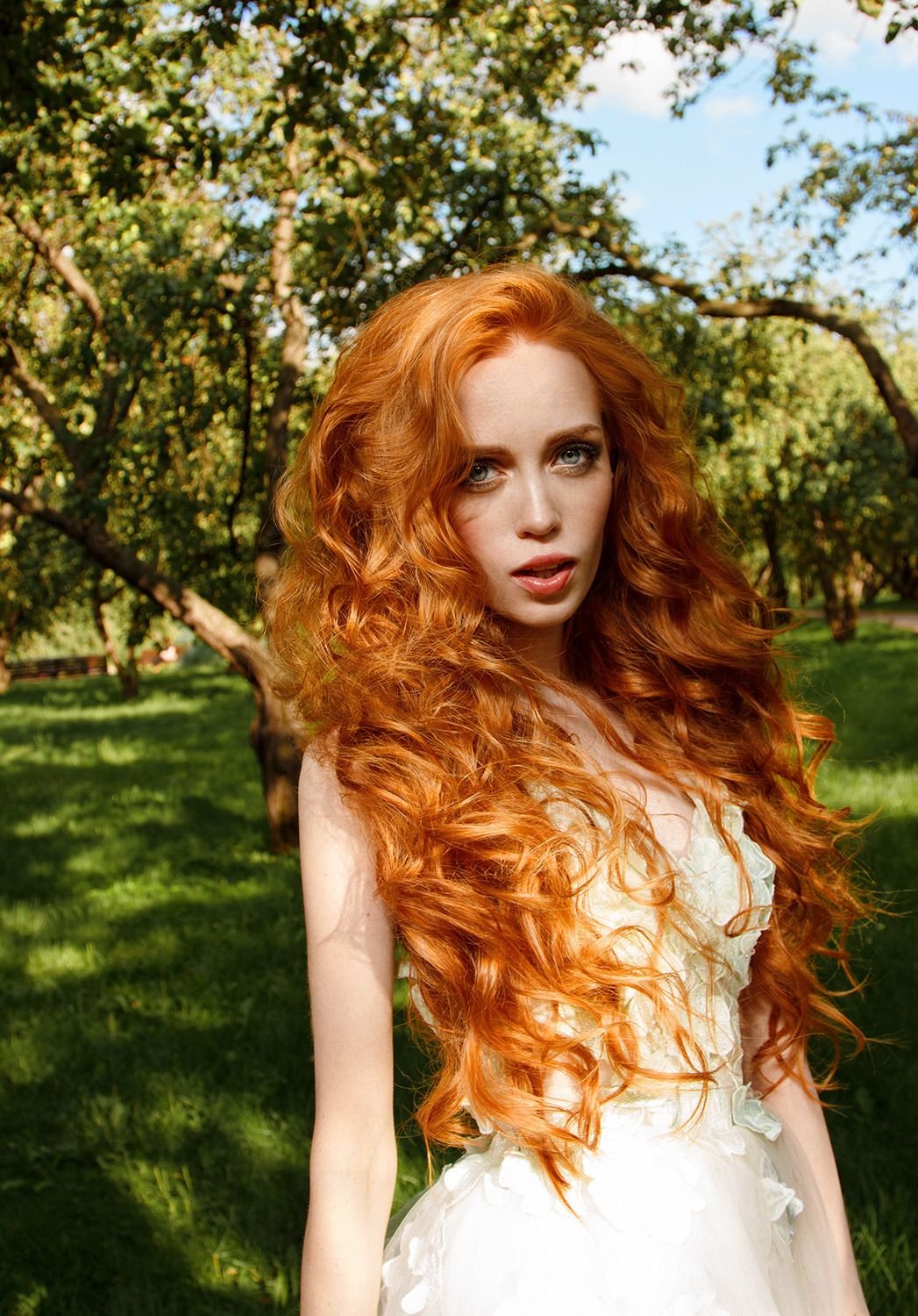 Рыжеволосая модель Лесли Аллен