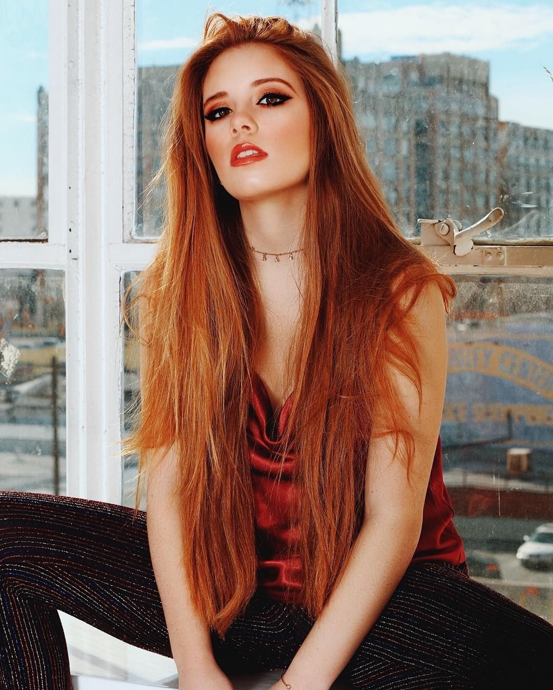 Длинные рыжие волосы