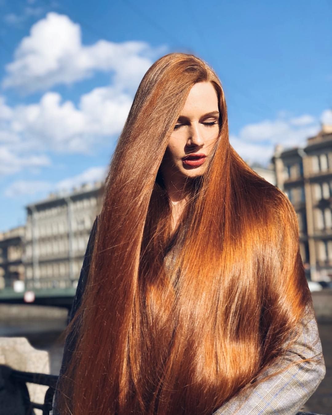 Красивый медный цвет волос