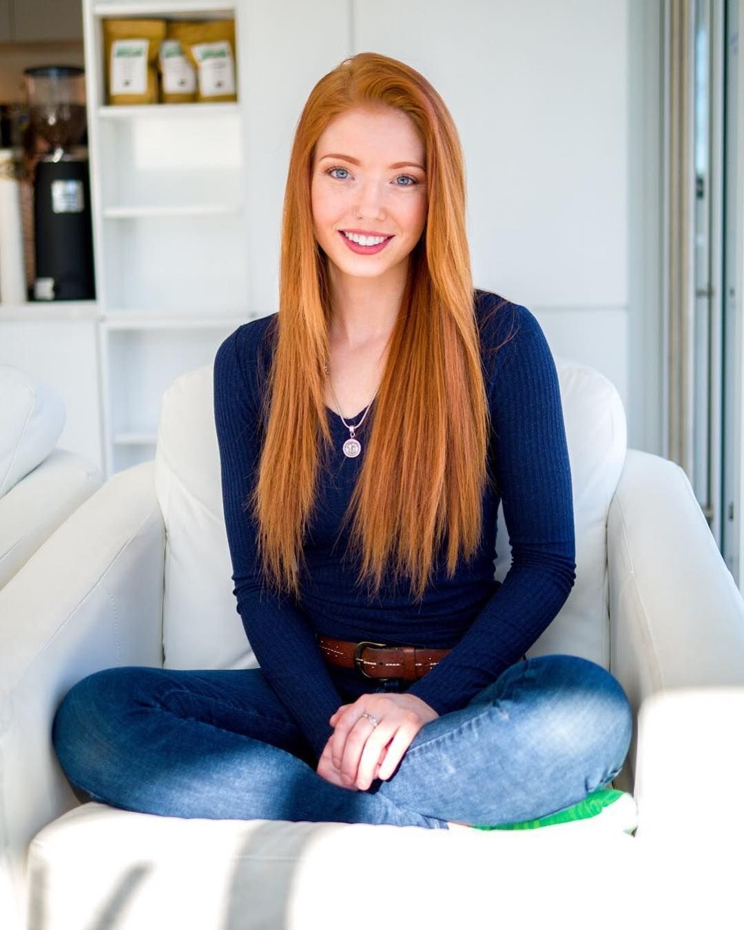 Длинные рыжие кудрявые волосы