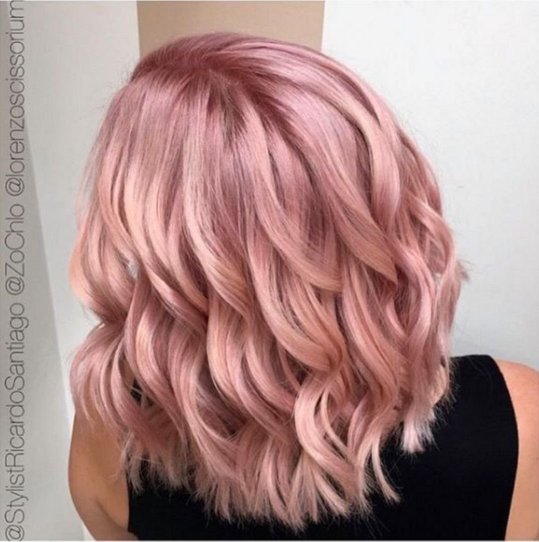 Розовый блонд каре