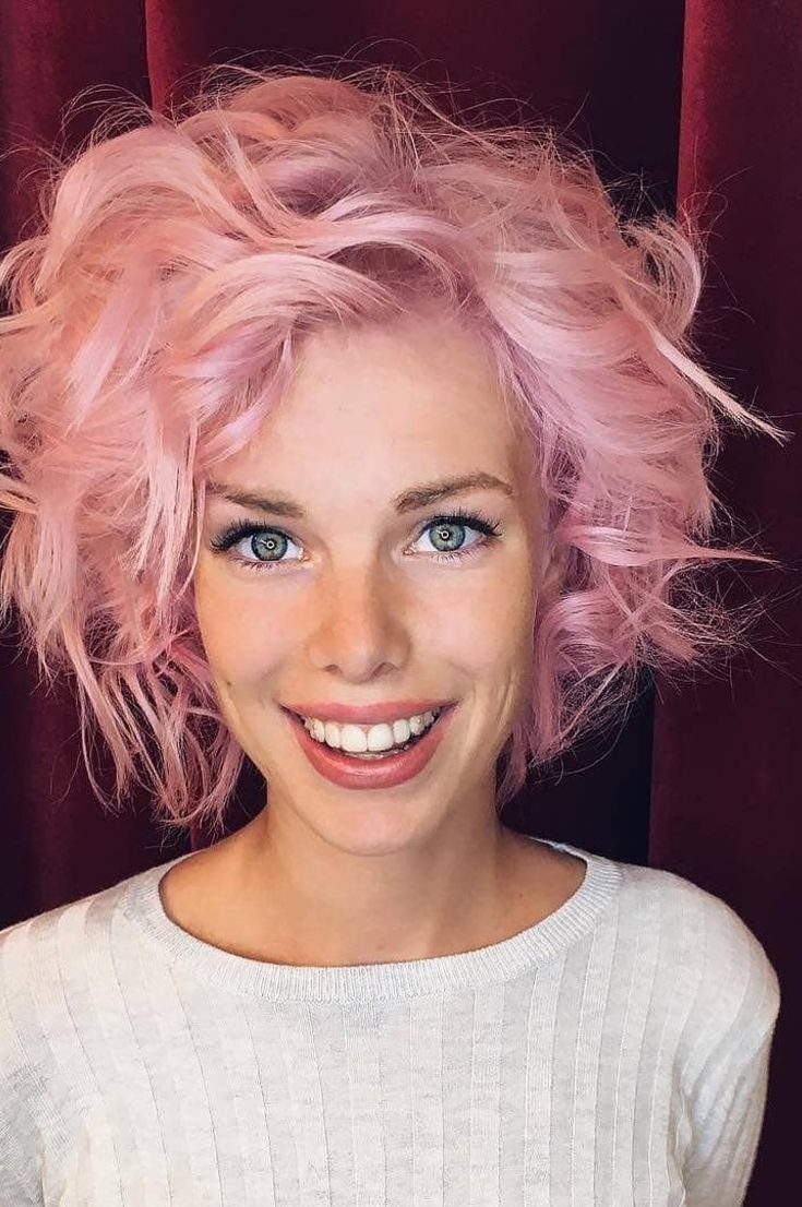 Клубничный блонд каре