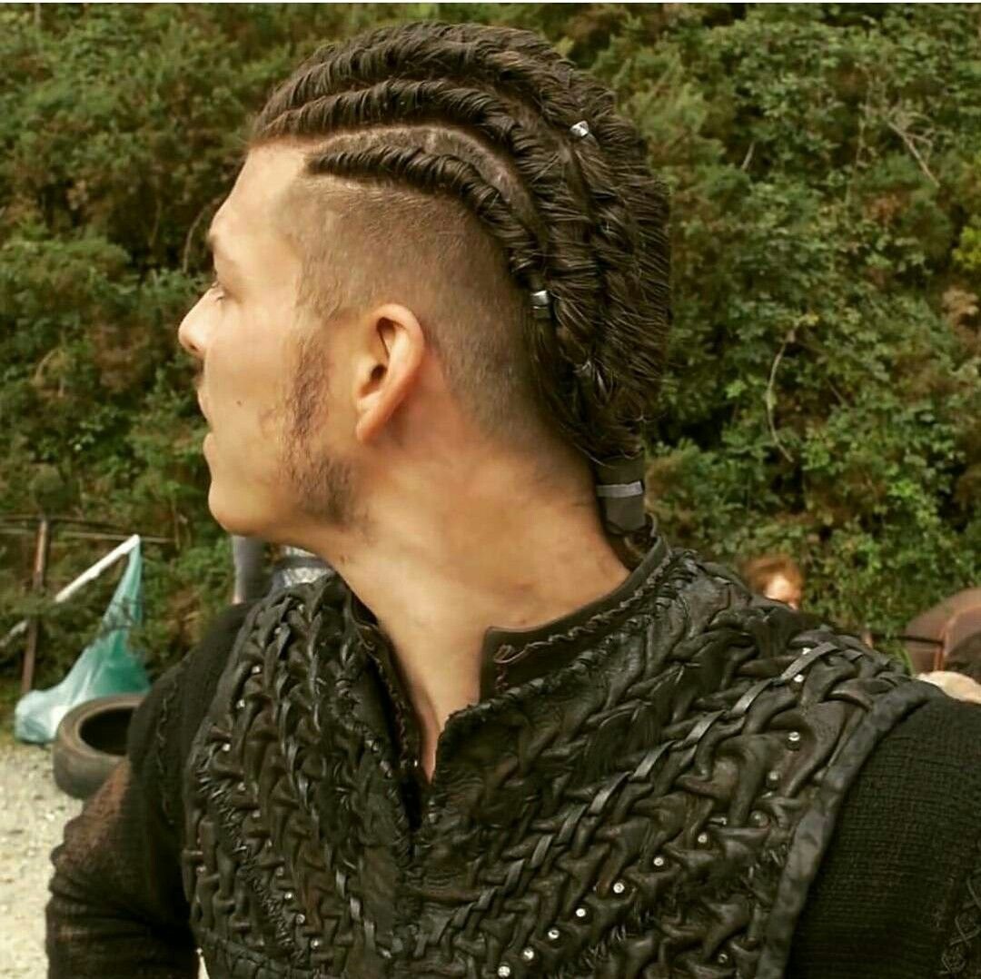 Ивар бескостный прическа