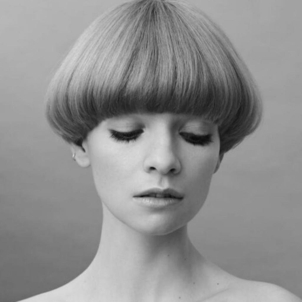 Стрижка Мирей Матье сессон