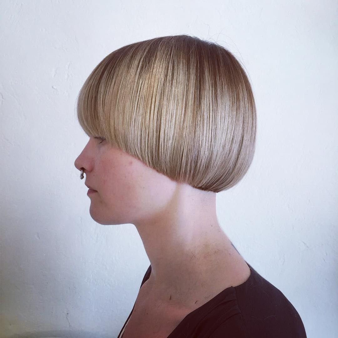 Стрижка сессон на средние Седые волосы