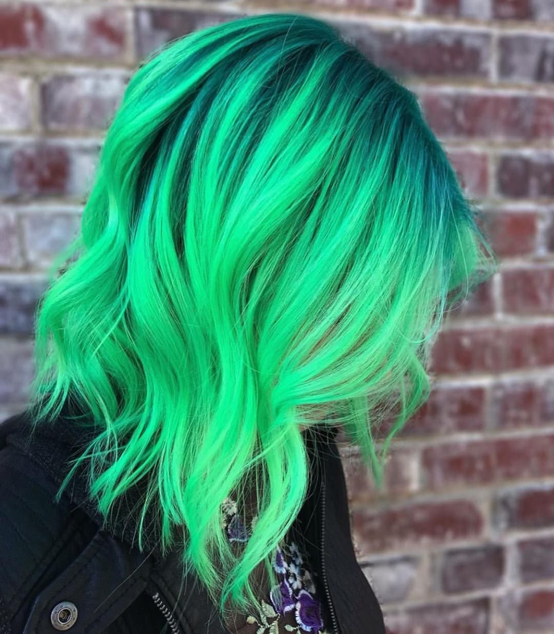 Черно зеленые волосы