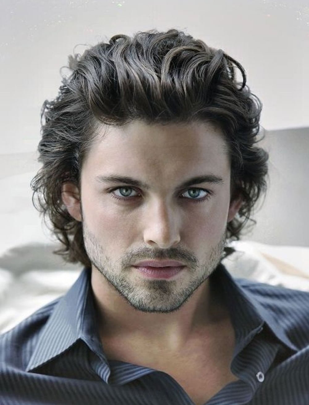 Длинные вьющиеся волосы у мужчин