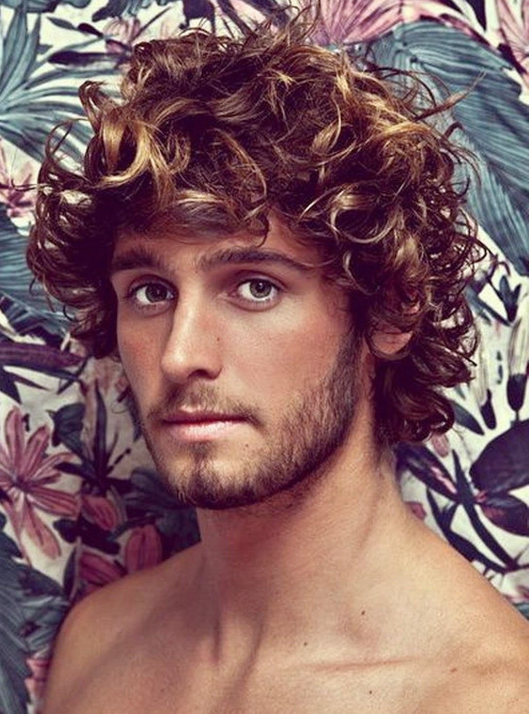 Мелированные кудрявые волосы мужские