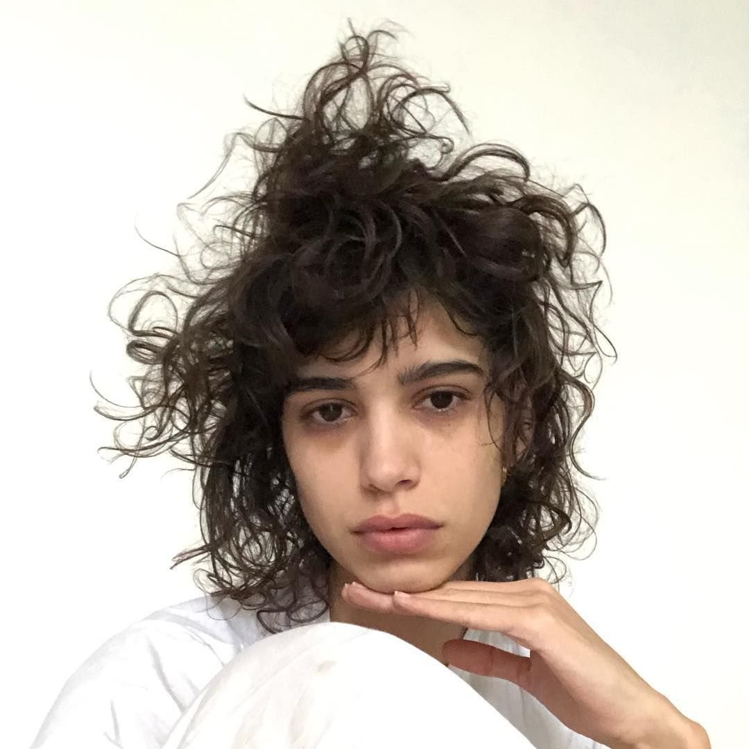 Тейлор Хилл волосы