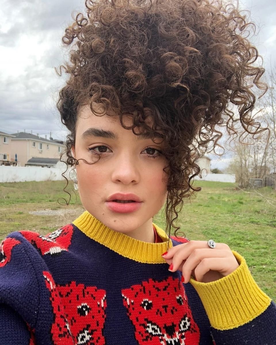 Кудрявые девочки подростки