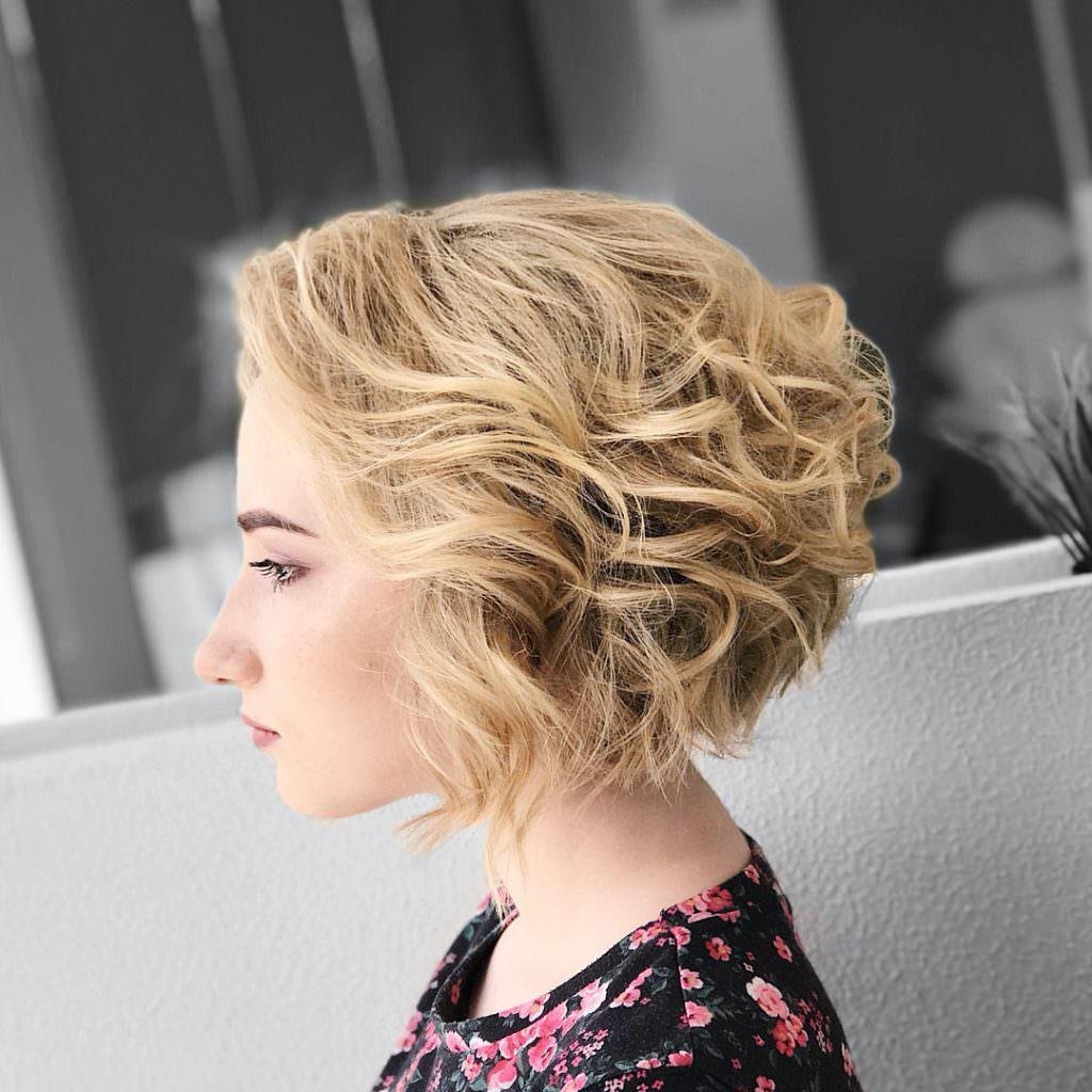 Хвост из локонов